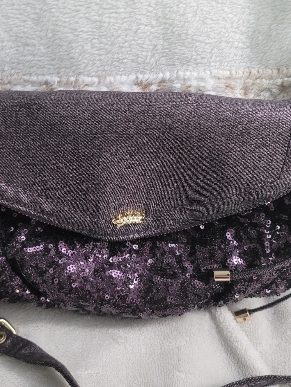 Juicy Couture Metallic Purple Sequin Crossbody Bag Gold Crown Y2K Style